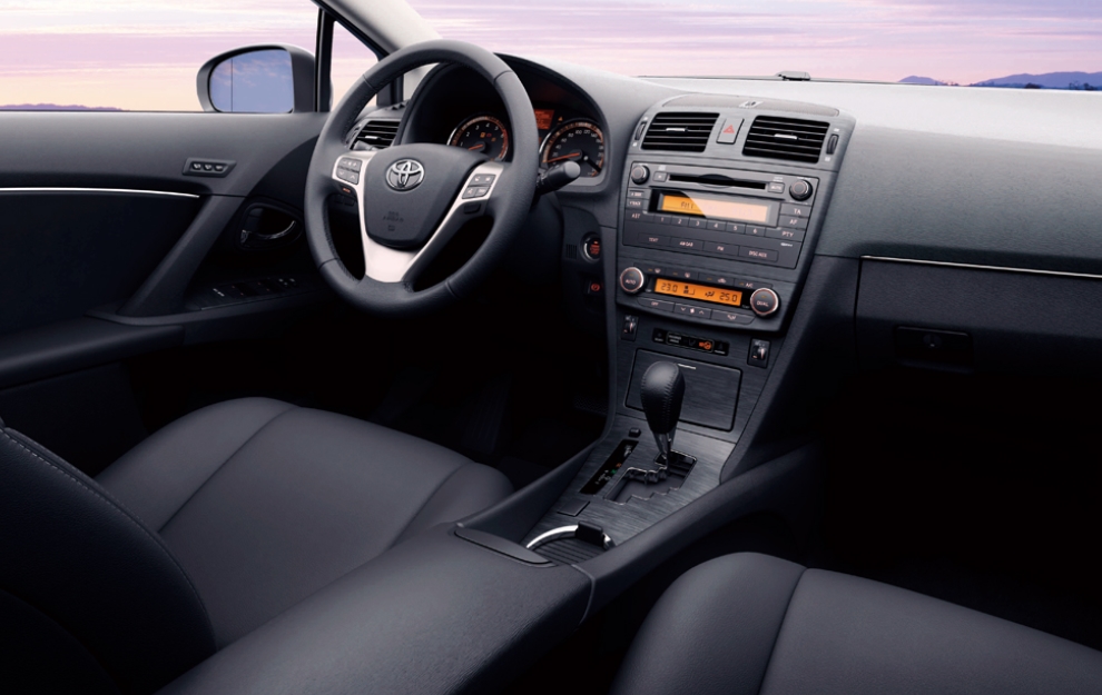 Toyota Avensis 2024 Interior